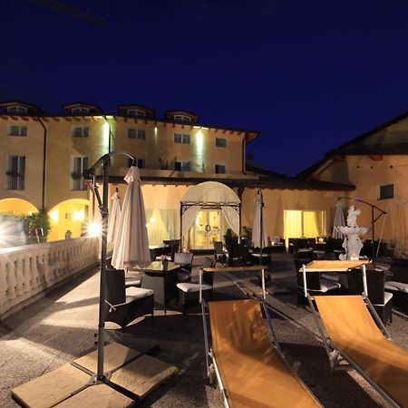 Borgo Dei Poeti Romantik Hotel Manerba del Garda Buitenkant foto